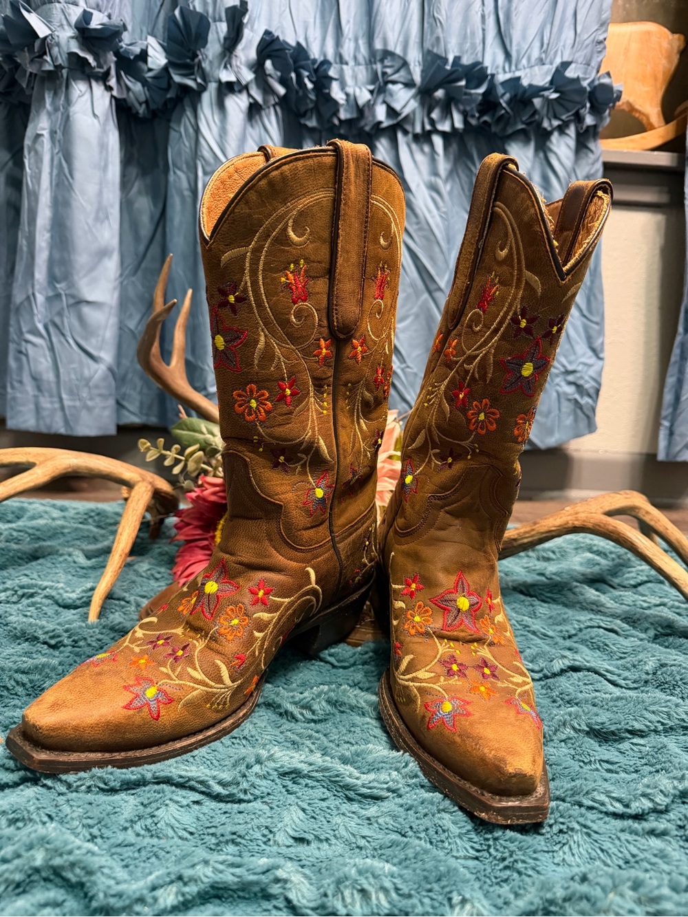 Stetson Women’s Size 6 Brown Leather Floral Embroidered Cowboy Boots